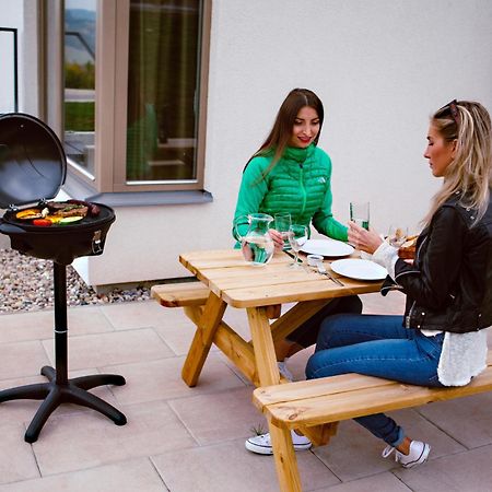 Apartmány HRÁDEČEK Mladé Buky Esterno foto